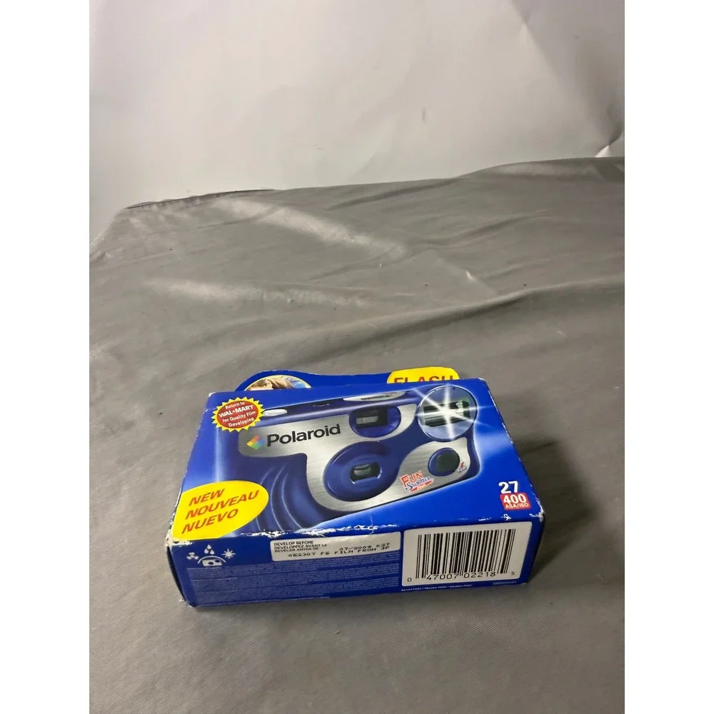 Polaroid Fun Shooter 35mm Disposable Camera with Flash 27 Exposures 400 ISO Blue